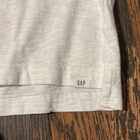 GAP Kids 2x 2T Button Down Shirts - 1xLight Blue SSS and 1xCream LSS. ExltCndtn - Picture 10 of 11